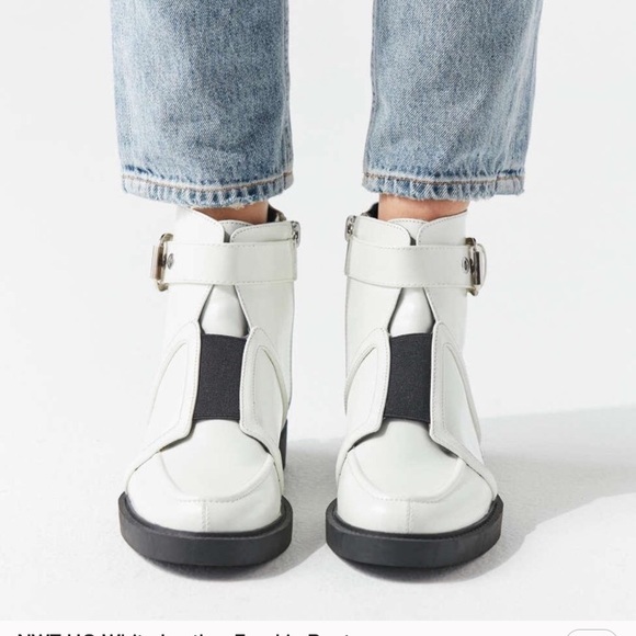 urban outfitters white boots
